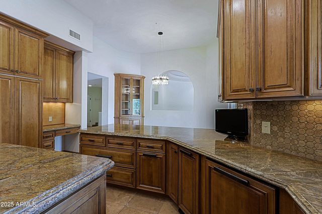 10040 E HAPPY VALLEY Road 204, Scottsdale, AZ 85255