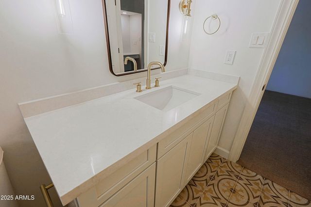 10040 E HAPPY VALLEY Road 204, Scottsdale, AZ 85255