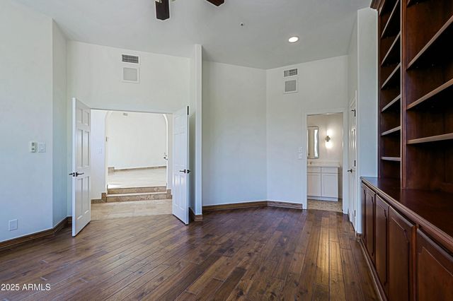 10040 E HAPPY VALLEY Road 204, Scottsdale, AZ 85255