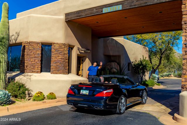 10040 E HAPPY VALLEY Road 204, Scottsdale, AZ 85255