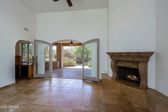 10040 E HAPPY VALLEY Road 204, Scottsdale, AZ 85255