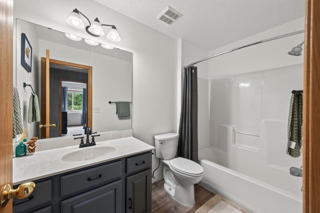 7803 Oak Court, Lino Lakes, MN 55014
