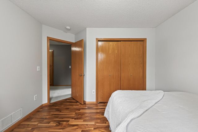 7803 Oak Court, Lino Lakes, MN 55014