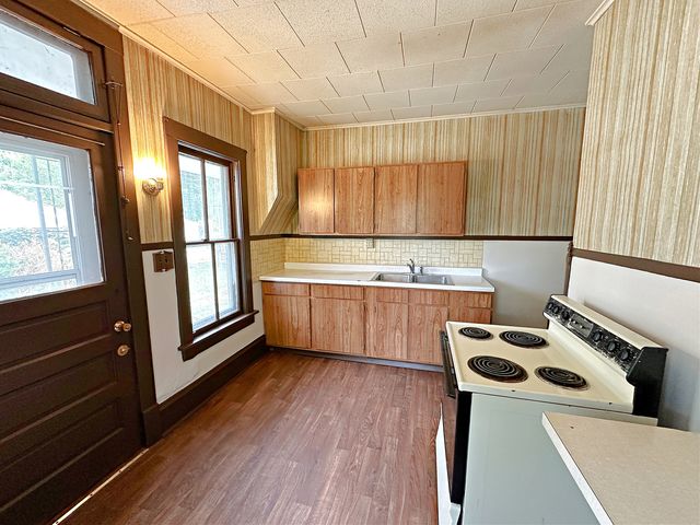 211 S Bloomington Street, Streator, IL 61364