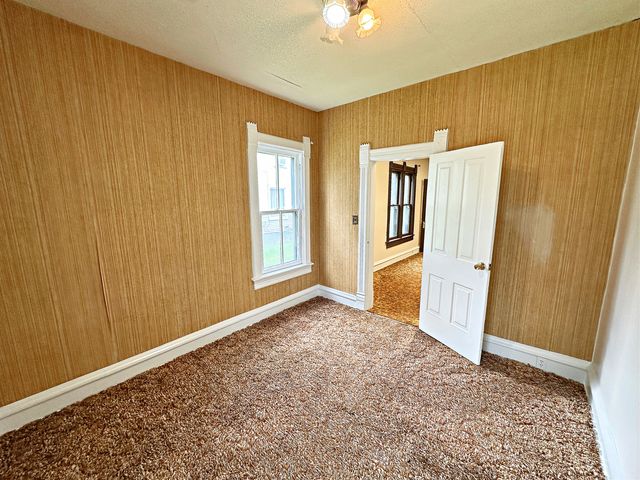 211 S Bloomington Street, Streator, IL 61364