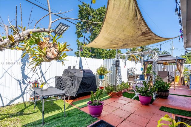 1031 NE 213th Ter, Miami, FL 33179