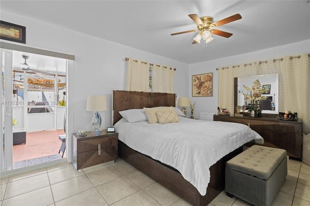 1031 NE 213th Ter, Miami, FL 33179