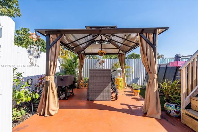 1031 NE 213th Ter, Miami, FL 33179