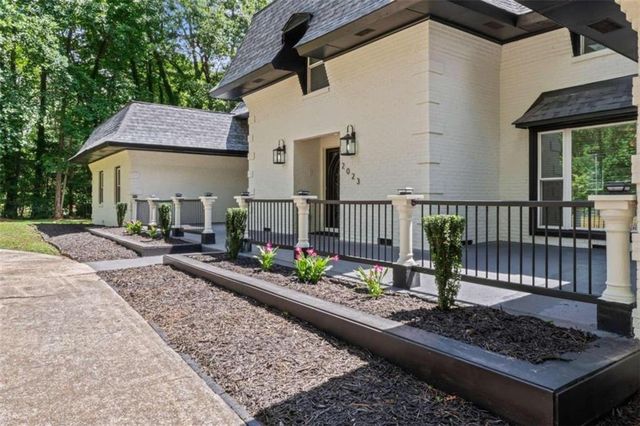 2023 Stoneleigh Drive, Stone Mountain, GA 30087