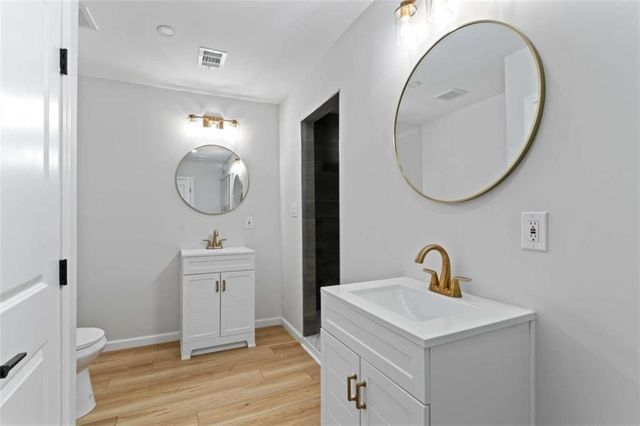 2023 Stoneleigh Drive, Stone Mountain, GA 30087