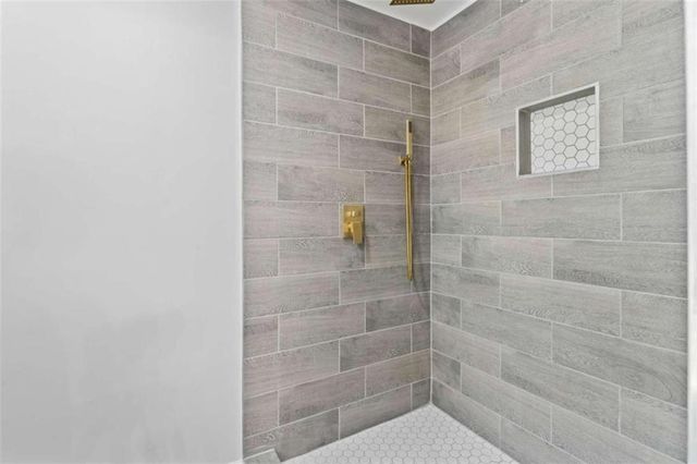 2023 Stoneleigh Drive, Stone Mountain, GA 30087