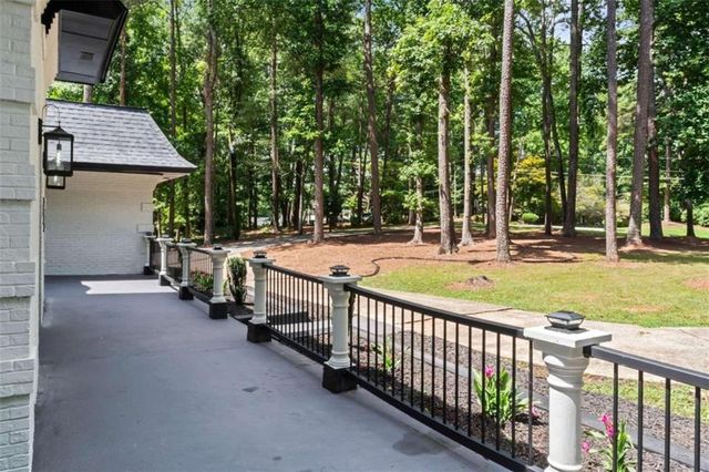 2023 Stoneleigh Drive, Stone Mountain, GA 30087