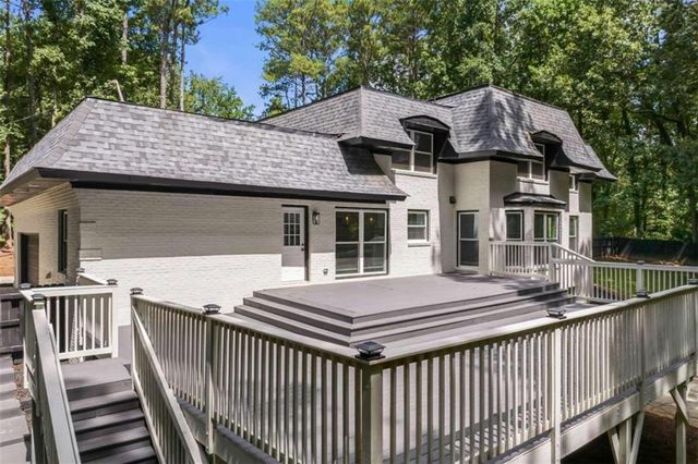 2023 Stoneleigh Drive, Stone Mountain, GA 30087