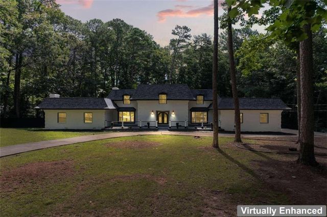 2023 Stoneleigh Drive, Stone Mountain, GA 30087