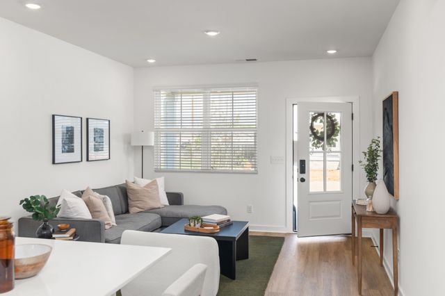 1108 Marlowe Lndg, Nashville, TN 37207