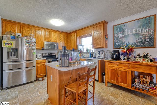 750 Goodjoin Road, Campobello, SC 29322