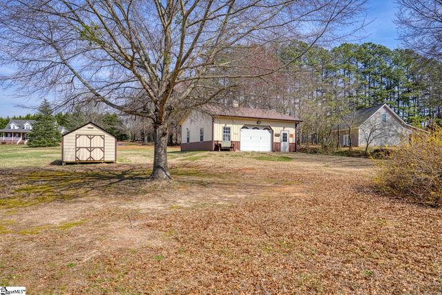 750 Goodjoin Road, Campobello, SC 29322