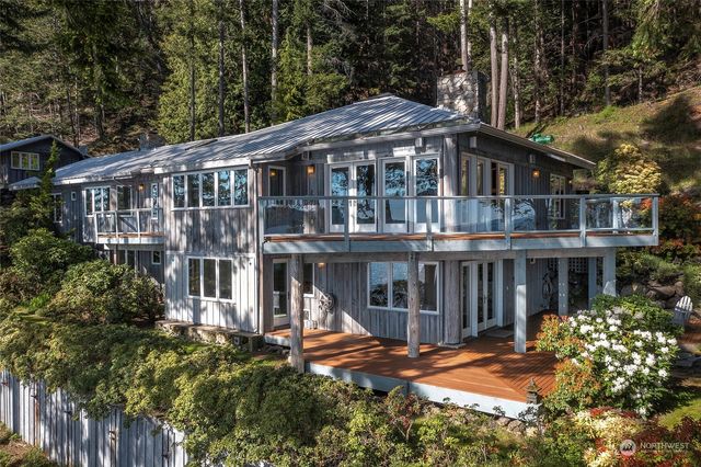1424 Palisades Drive, Orcas Island, WA 98245