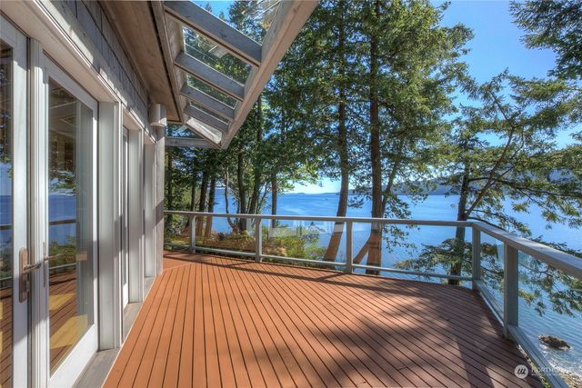 1424 Palisades Drive, Orcas Island, WA 98245