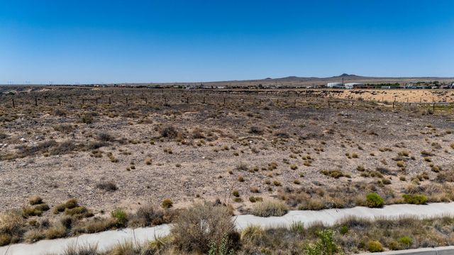 7819 Aguila Street NW, Albuquerque, NM 87120