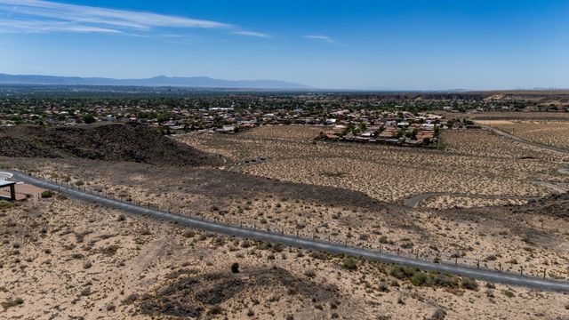 7819 Aguila Street NW, Albuquerque, NM 87120