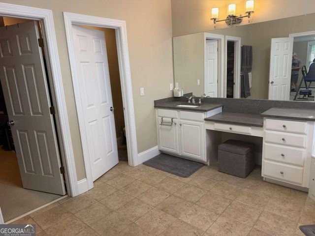 906 Wescott Lane, Atlanta, GA 30319