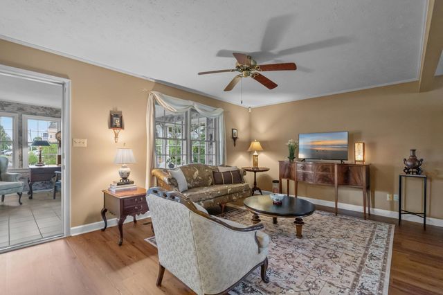 313 N Oak Dr., Surfside Beach, SC 29575