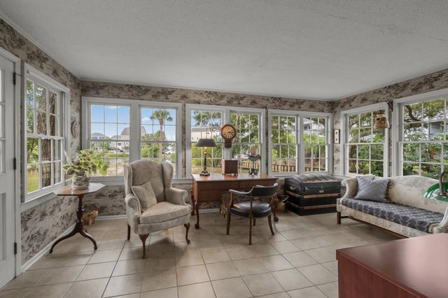 313 N Oak Dr., Surfside Beach, SC 29575