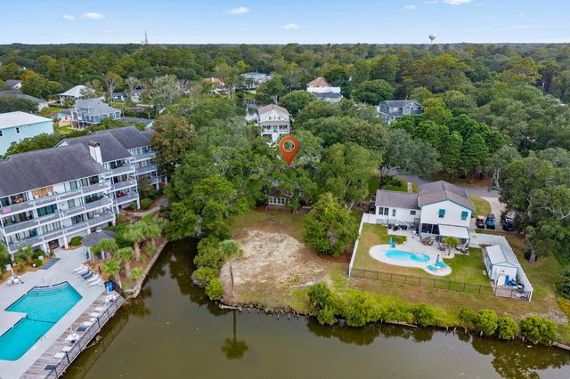 313 N Oak Dr., Surfside Beach, SC 29575