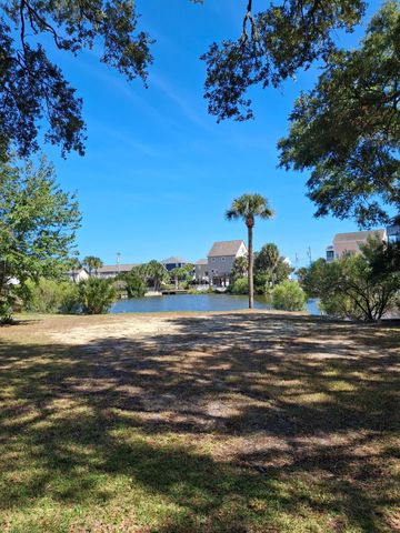 313 N Oak Dr., Surfside Beach, SC 29575