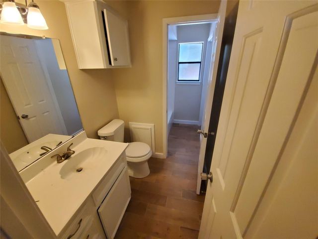 4051 Sherwood Street E, Houston, TX 77339