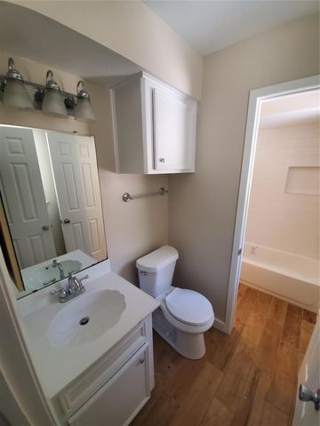 4051 Sherwood Street E, Houston, TX 77339