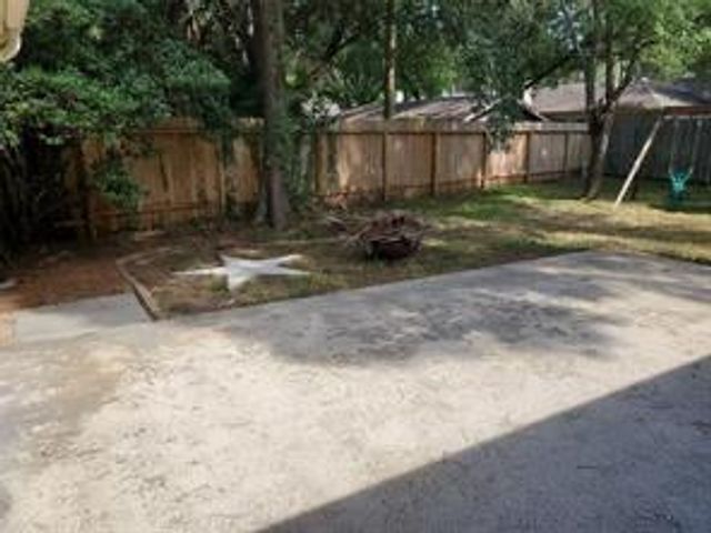 4051 Sherwood Street E, Houston, TX 77339