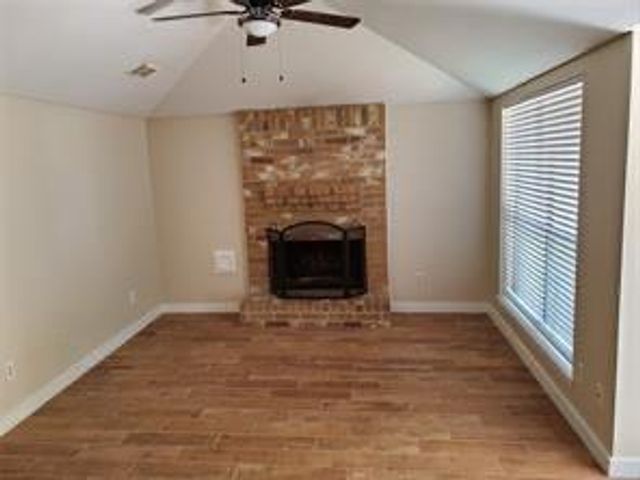 4051 Sherwood Street E, Houston, TX 77339