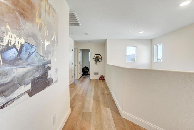 1328 Altaparke Ave, Sacramento, CA 95834