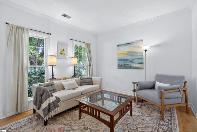 8 Twickenham Drive, Greenville, SC 29615