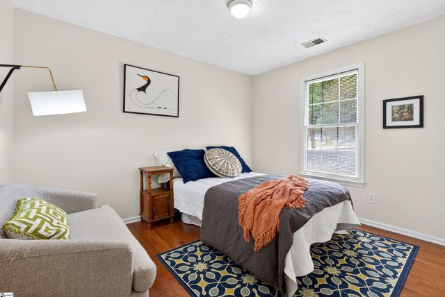 8 Twickenham Drive, Greenville, SC 29615