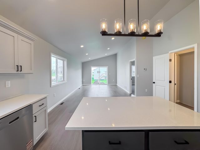 1123 Jill Drive W, West Fargo, ND 58078