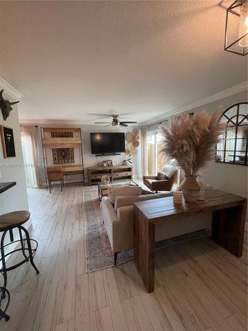 15824 SW 90th Ct, Palmetto Bay, FL 33157