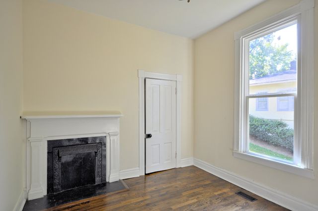 610 Greenwood Ave Apt A, Clarksville, TN 37040