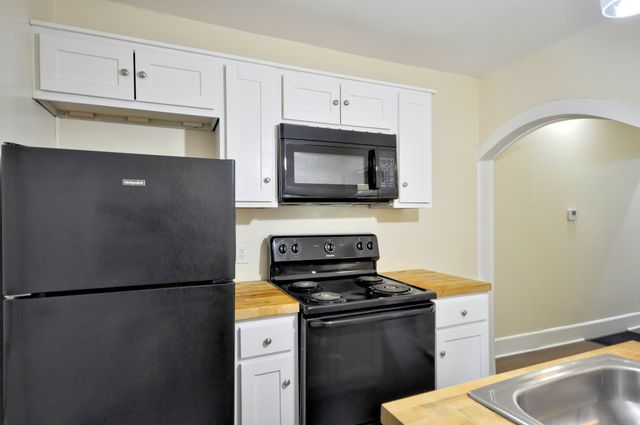 610 Greenwood Ave Apt A, Clarksville, TN 37040