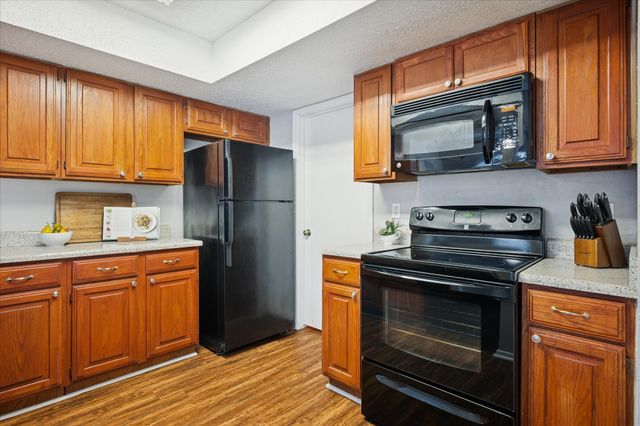 13144 Burninglog Lane, Dallas, TX 75243