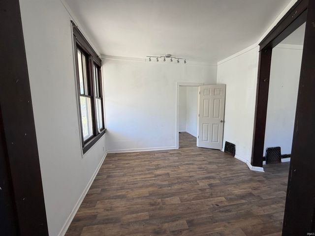 830 Madison Avenue, Evansville, IN 47715