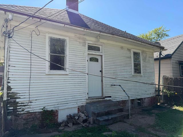 830 Madison Avenue, Evansville, IN 47715