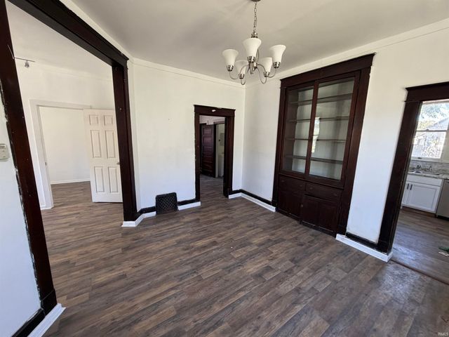 830 Madison Avenue, Evansville, IN 47715