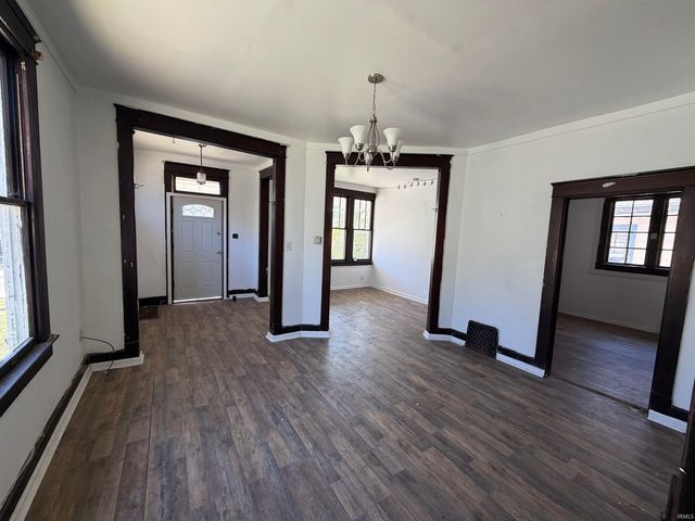 830 Madison Avenue, Evansville, IN 47715