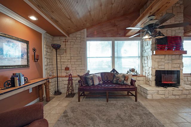 22234 Fields Store Road, Waller, TX 77484