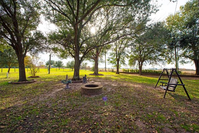 22234 Fields Store Road, Waller, TX 77484