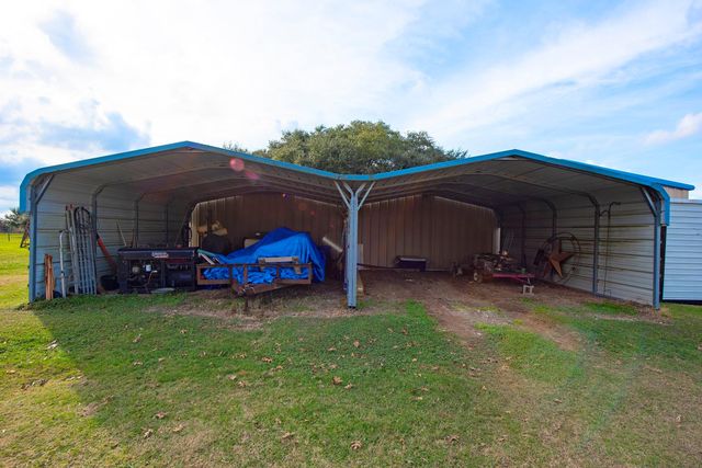 22234 Fields Store Road, Waller, TX 77484