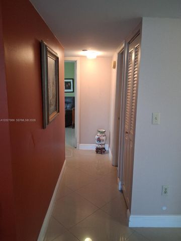 1200 St Charles Place L19, Pembroke Pines, FL 33026
